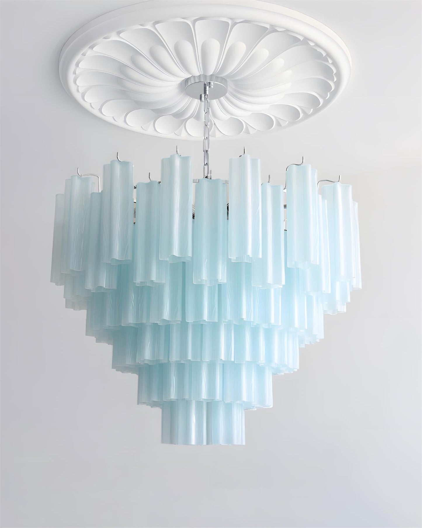 Élodie FrostTier Chandelier