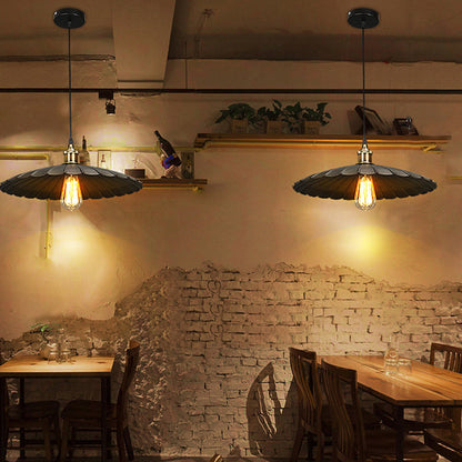 Élodie Industrial Black Scalloped Pendant Light