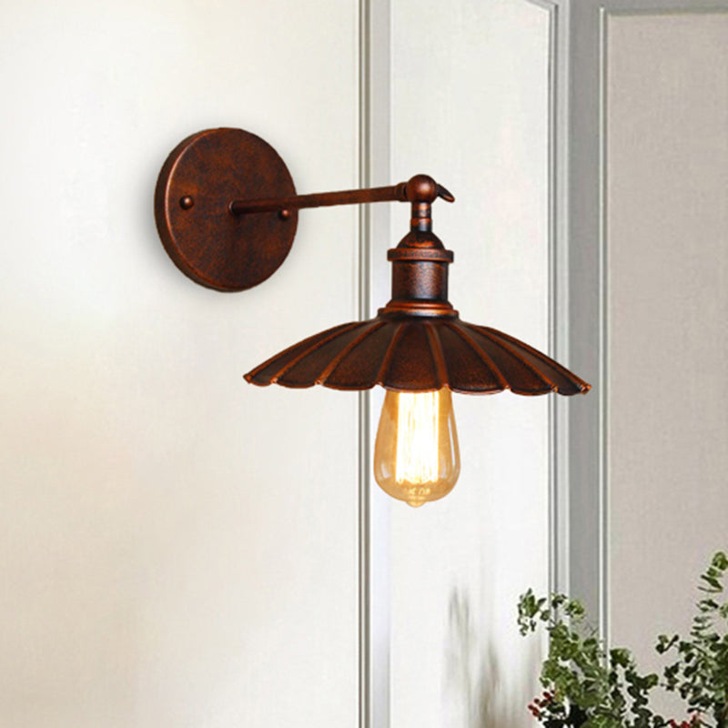 Mathilde Vintage Scalloped Rotatable Wall Lamp