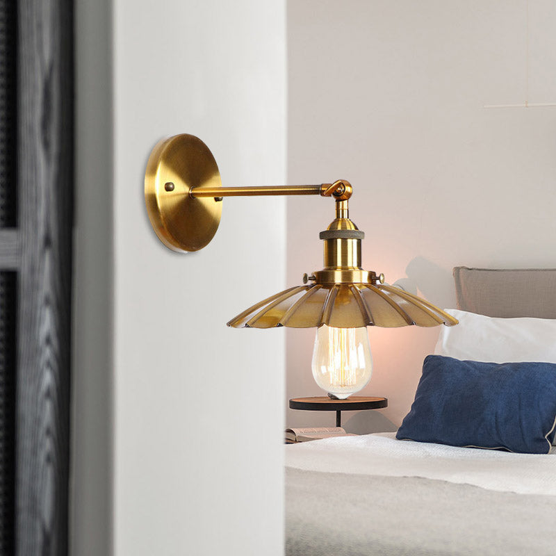 Mathilde Vintage Scalloped Rotatable Wall Lamp