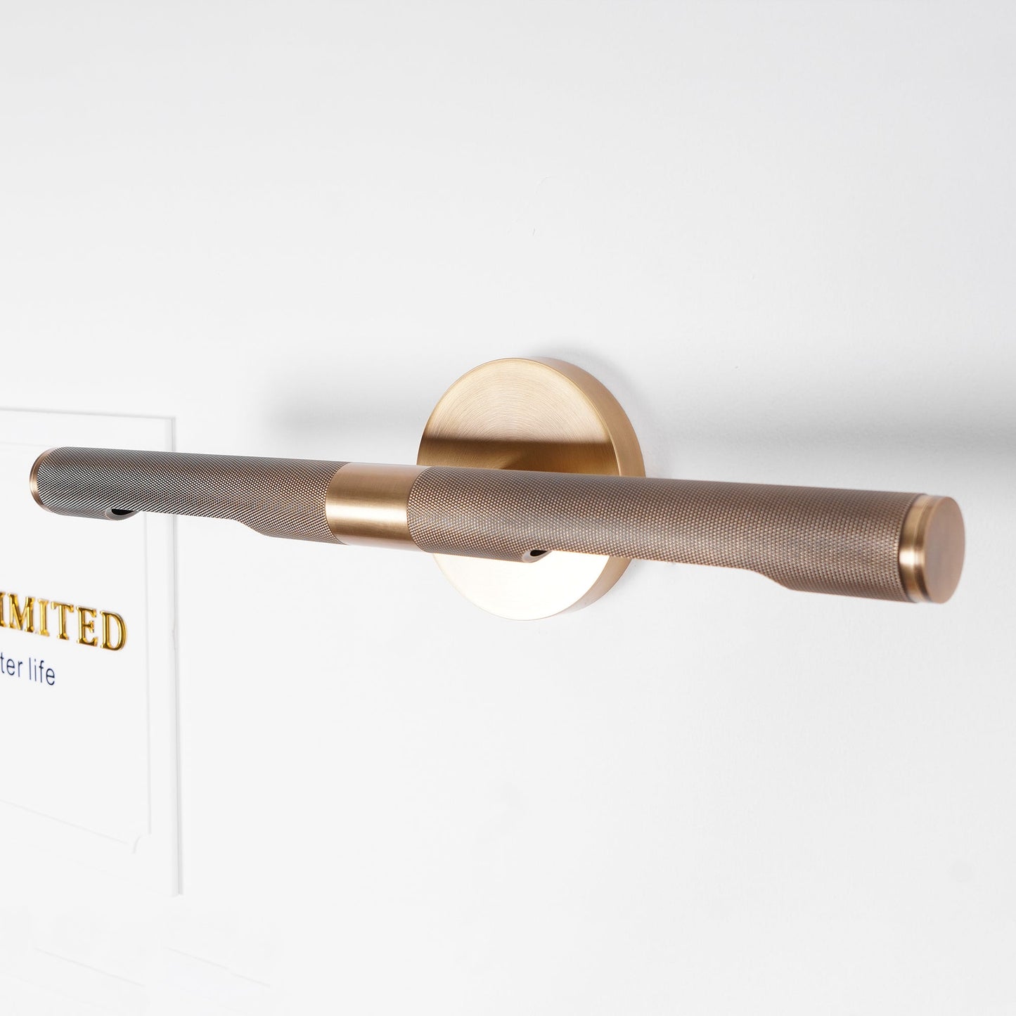 Émile Anvers Picture Wall Lamp with Brass Finish