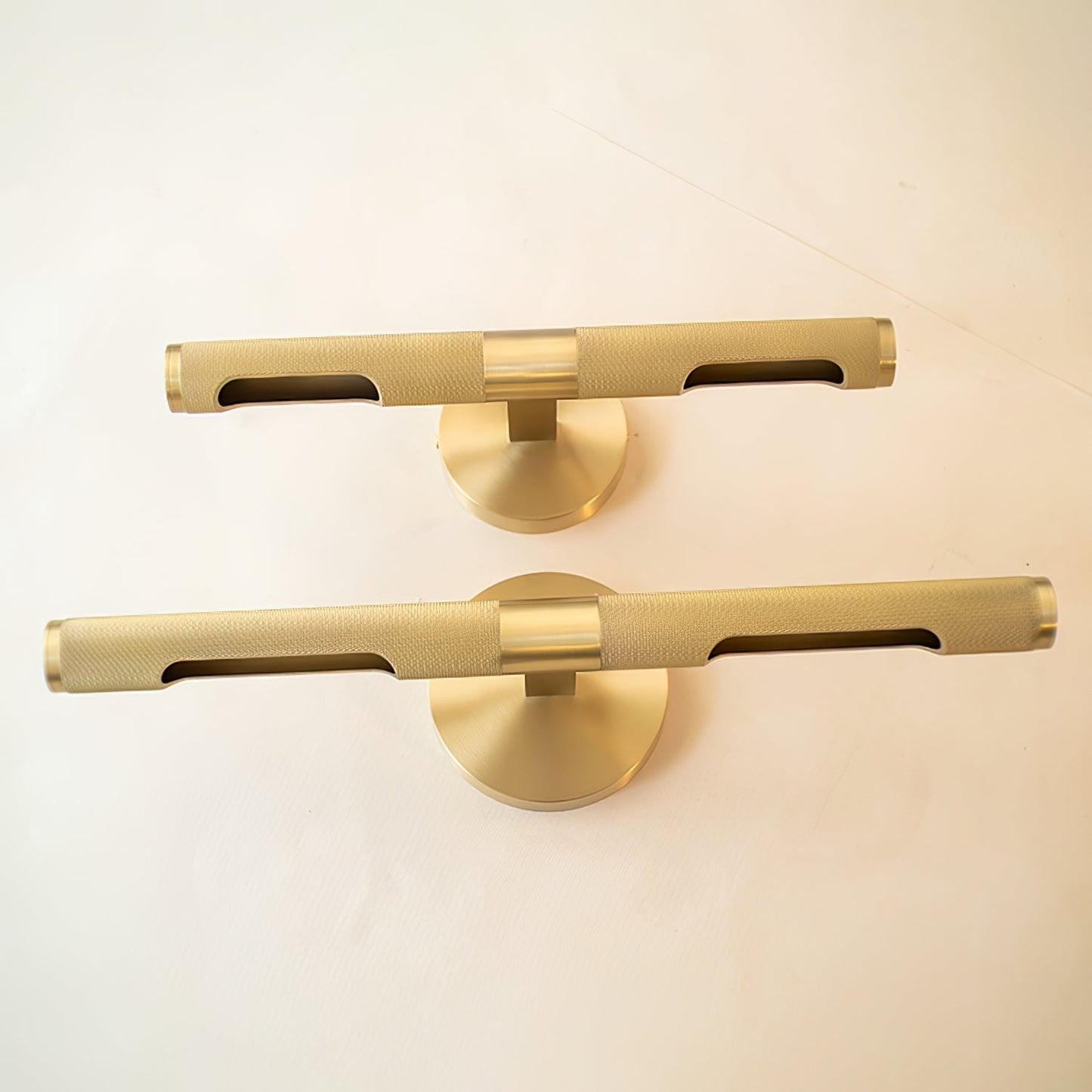 Émile Anvers Picture Wall Lamp with Brass Finish