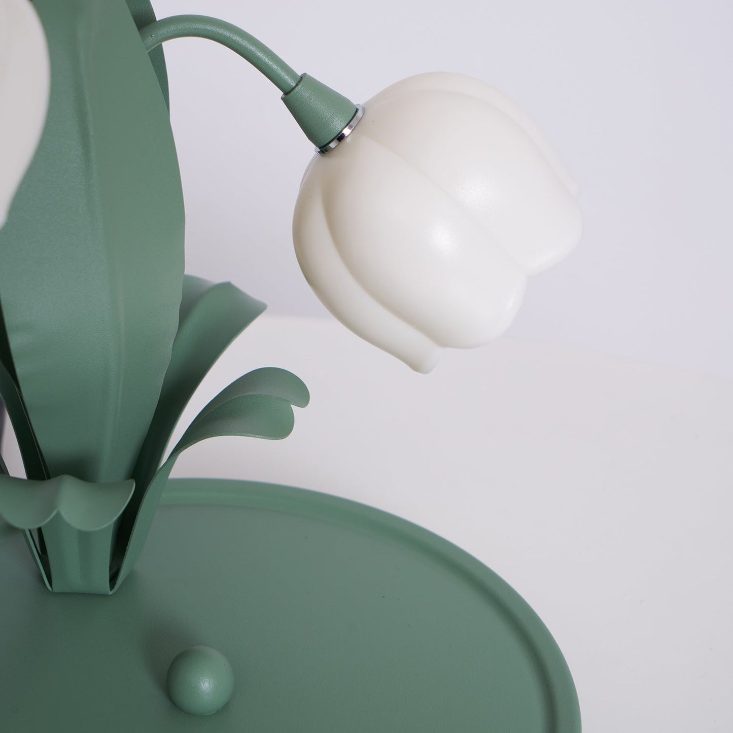 Élodie Orchid Blossom Table Lamp with Artistic Floral Design