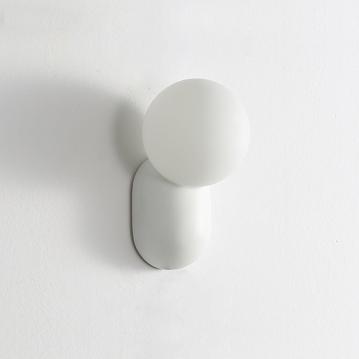 Aurélie Cantilever Wall Light Resin and Glass Decorative Lighting