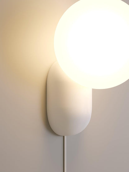 Aurélie Cantilever Wall Light Resin and Glass Decorative Lighting
