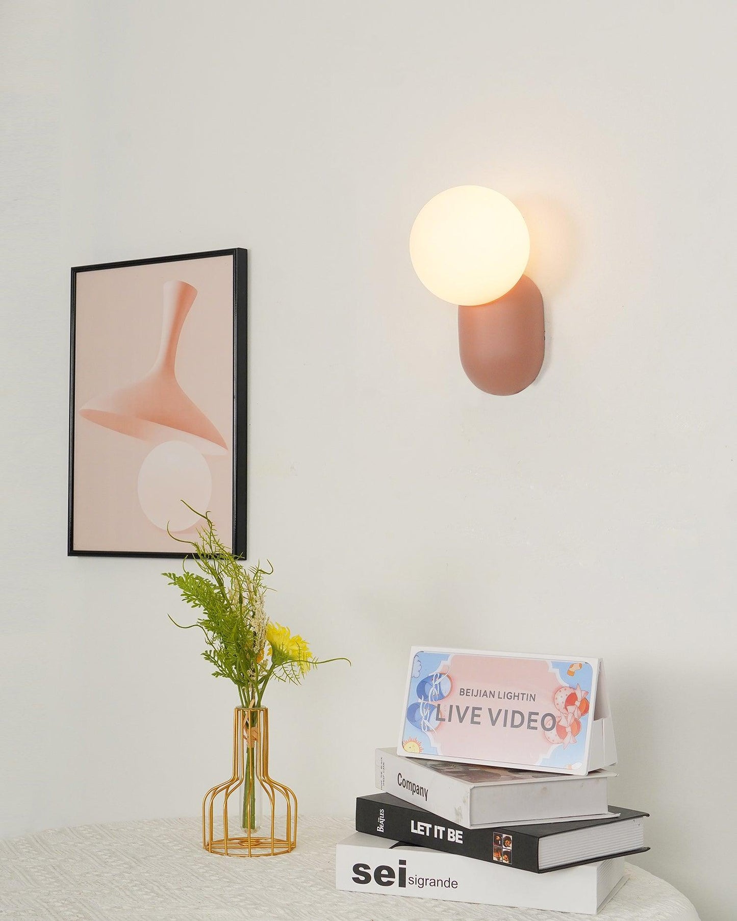 Aurélie Cantilever Wall Light Resin and Glass Decorative Lighting