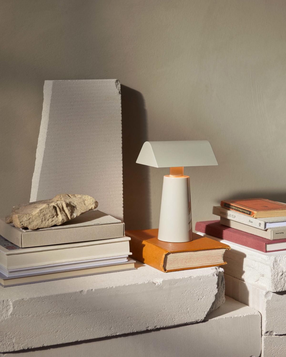 Camélia Modern Caret LED Table Lamp with Geometric Design