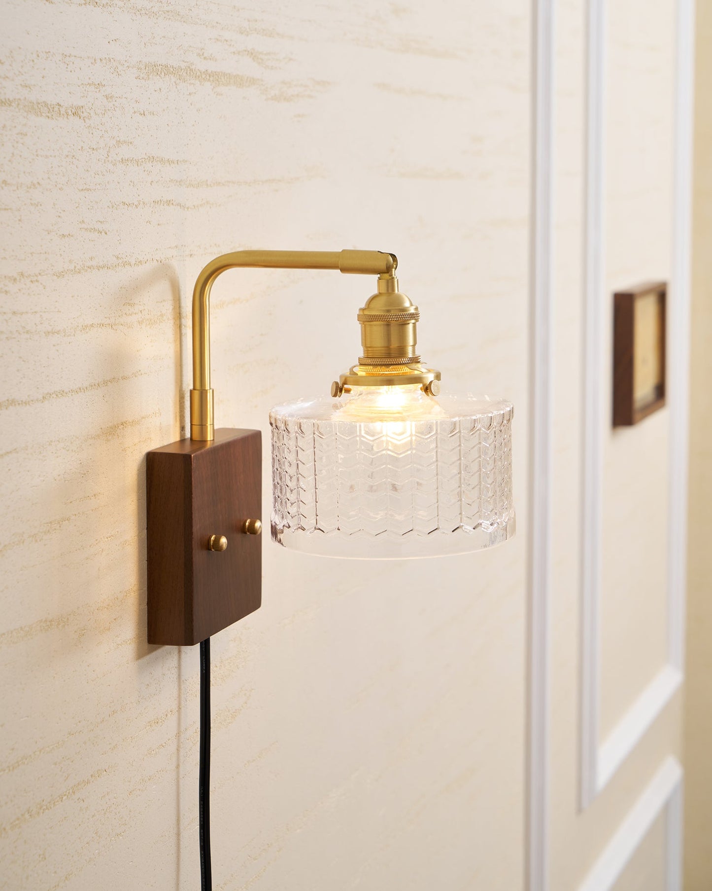 Camille Cavella Plug-In Wall Lamp with Green and Clear Fish-Scale Glass
