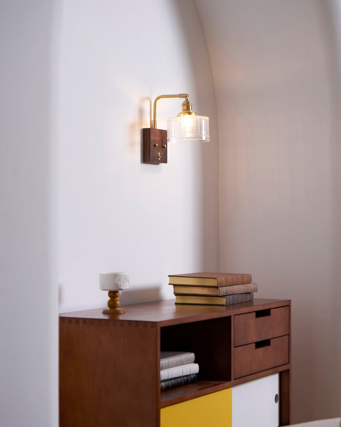 Eléonore Cavella Wall Lamp with Green Fish-Scale Glass Shade