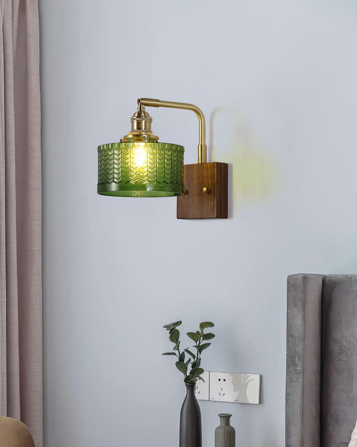 Eléonore Cavella Wall Lamp with Green Fish-Scale Glass Shade
