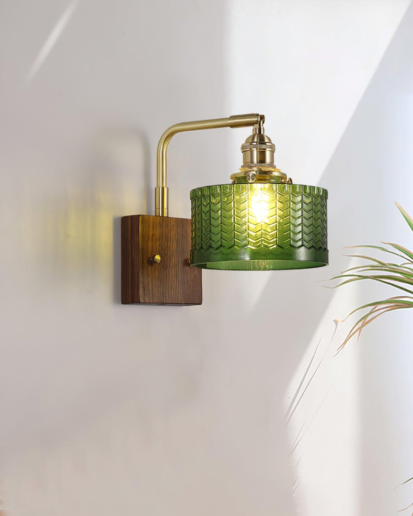 Eléonore Cavella Wall Lamp with Green Fish-Scale Glass Shade