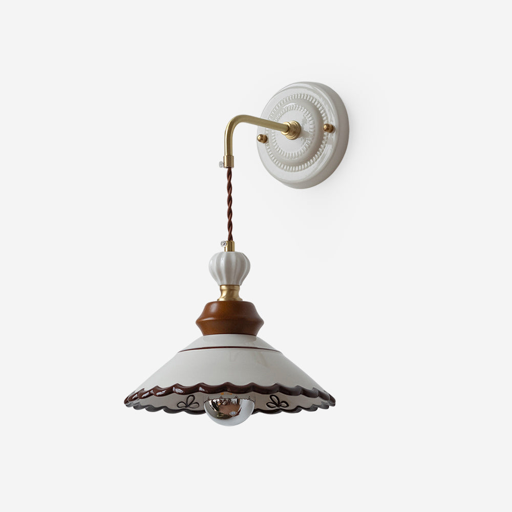 Élise Vintage Ceramic Wall Lamp with Scalloped Shade