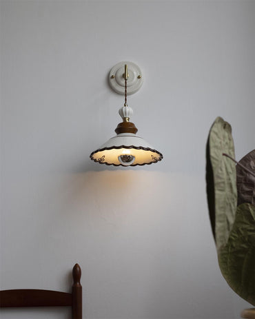 Élise Vintage Ceramic Wall Lamp with Scalloped Shade