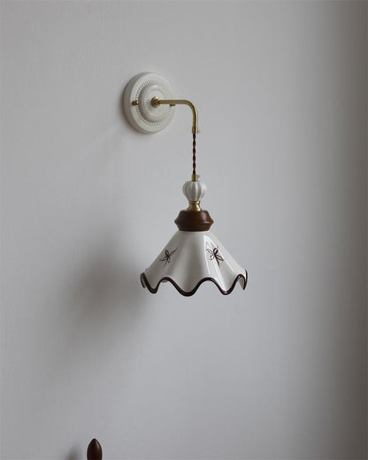 Élise Vintage Ceramic Wall Lamp with Scalloped Shade
