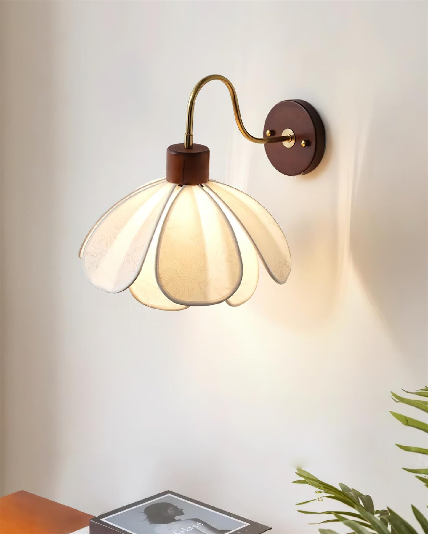Docos Ciena Petal Wall Light Elegant Metal and Fabric Lighting