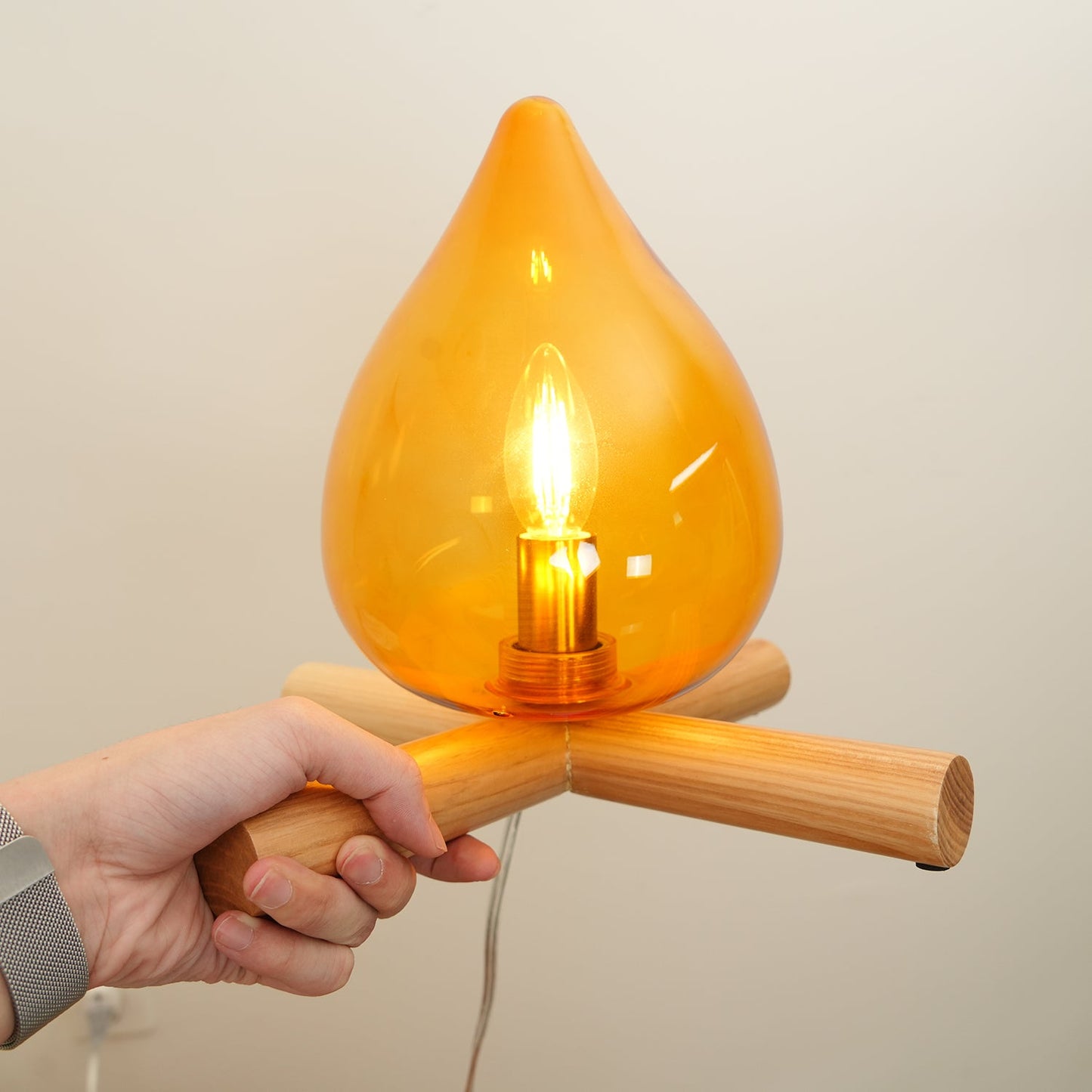 Élora Firebeam Glass Table Lamp with Wooden Base