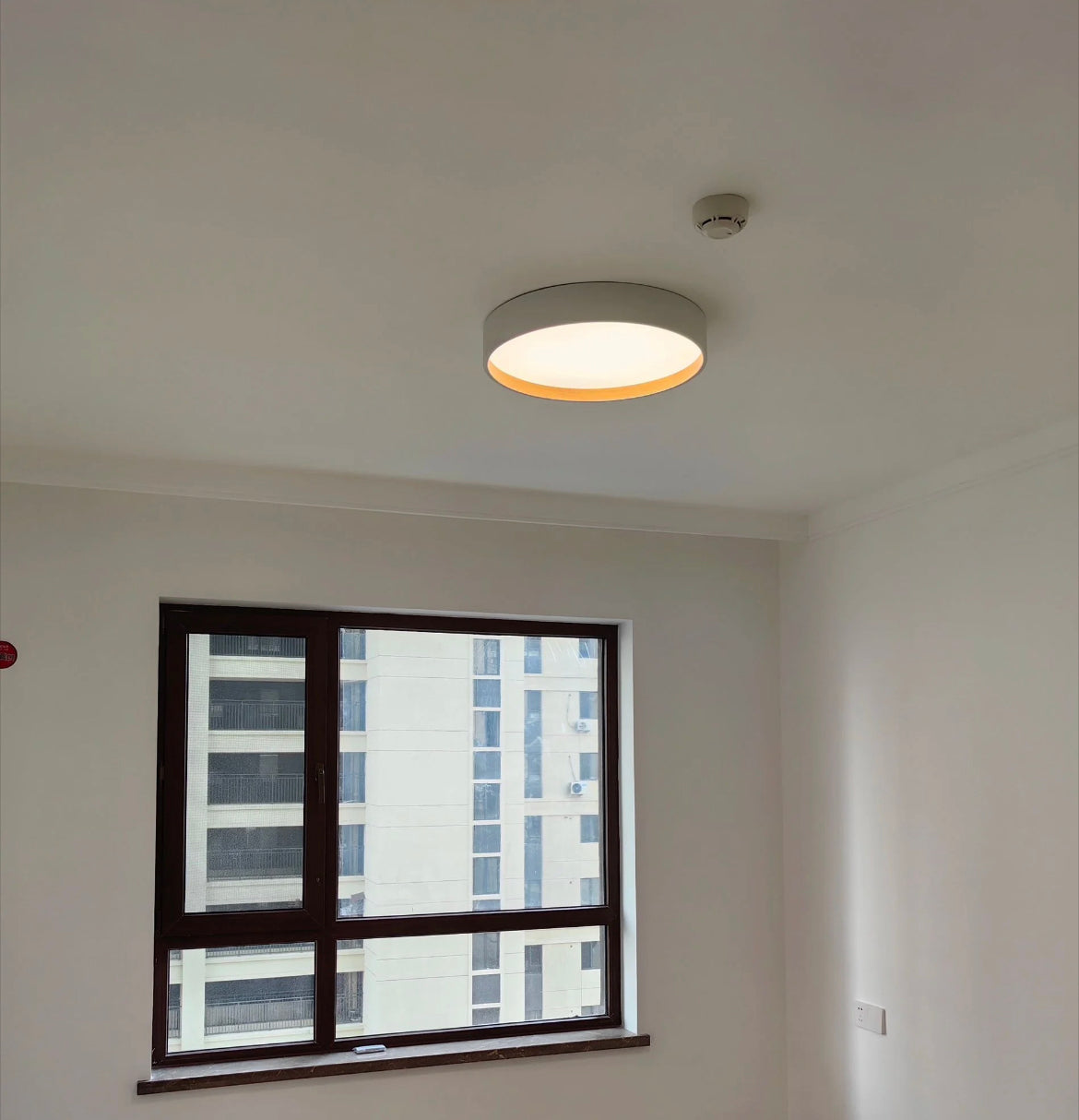 Camille Modern Minimalist Atmosphere Light