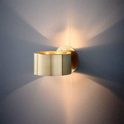 Amélie Golden Ring Wall Lamp with Modern Nordic Design