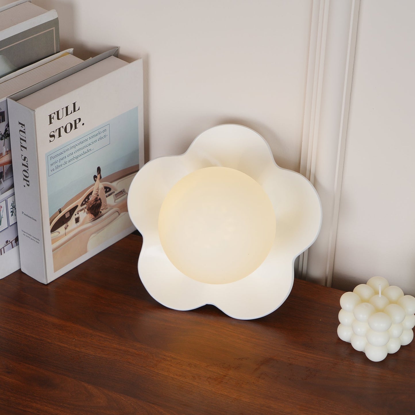 Camille La Fleur Wall Lamp with Resin Flower Shade