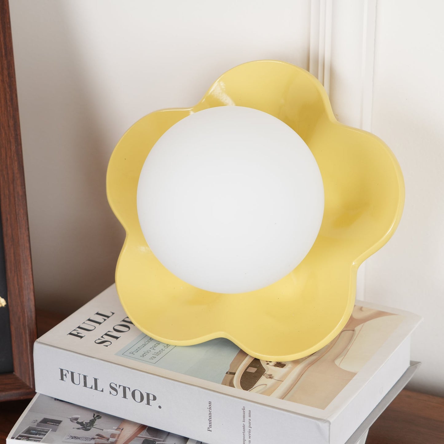 Camille La Fleur Wall Lamp with Resin Flower Shade