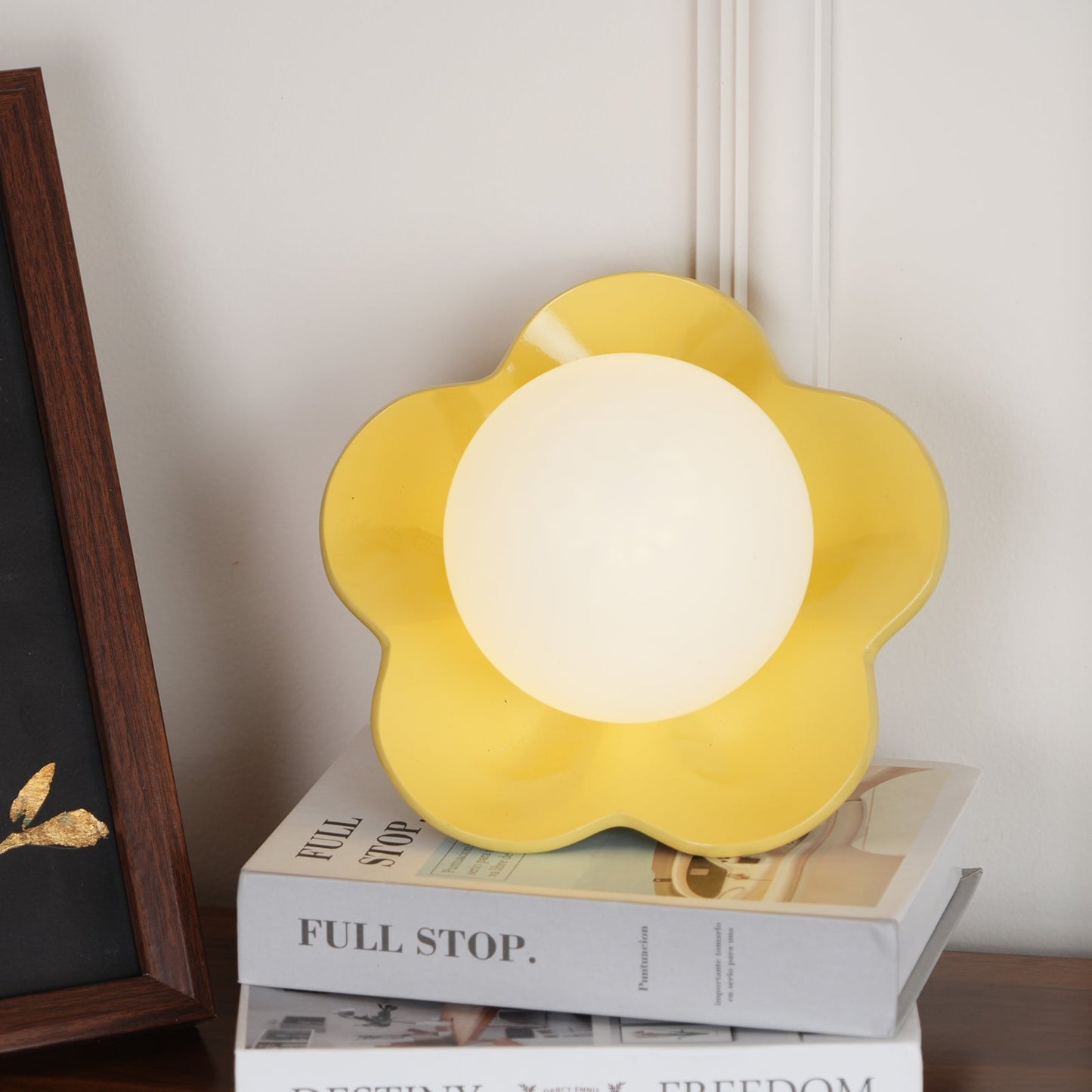 Camille La Fleur Wall Lamp with Resin Flower Shade