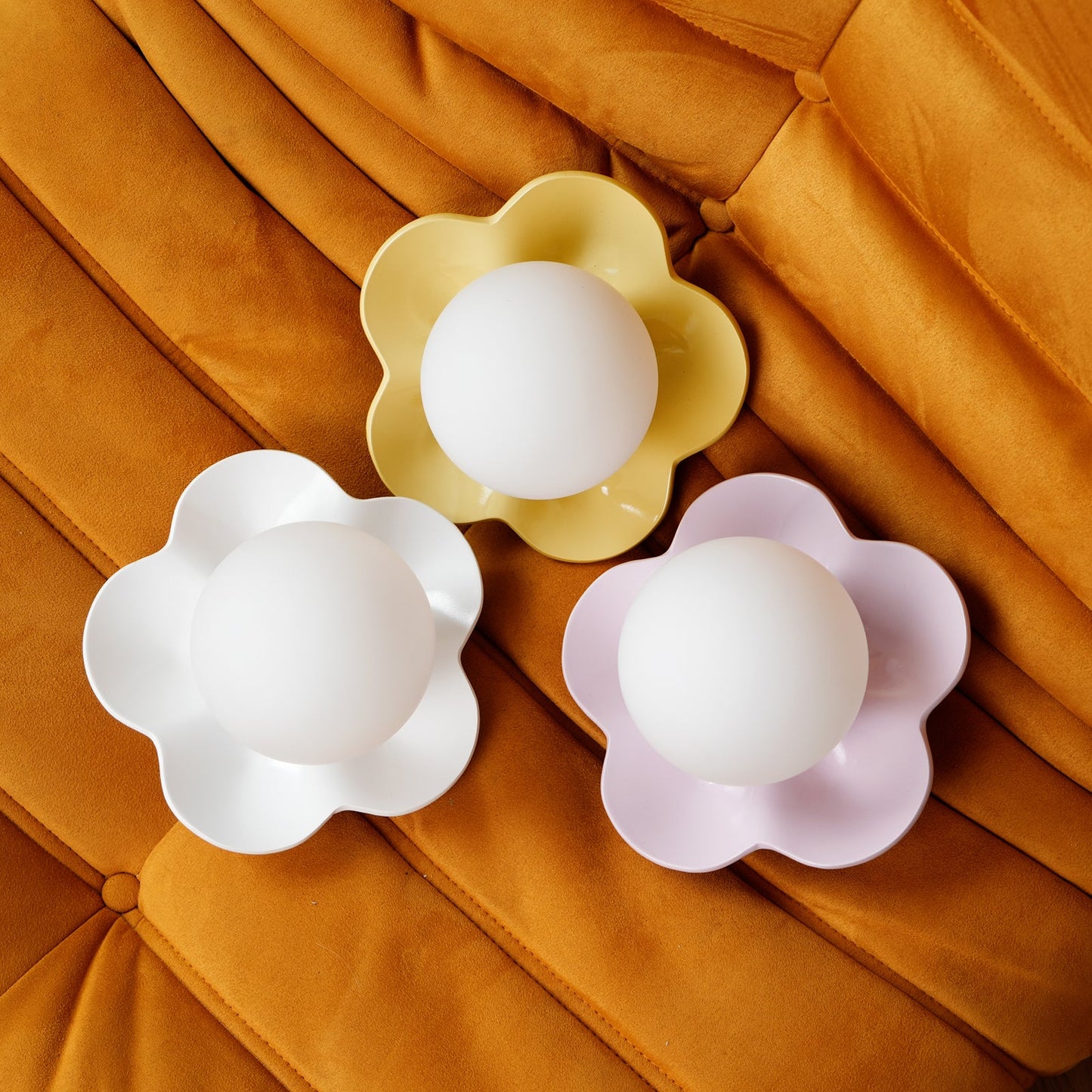 Camille La Fleur Wall Lamp with Resin Flower Shade