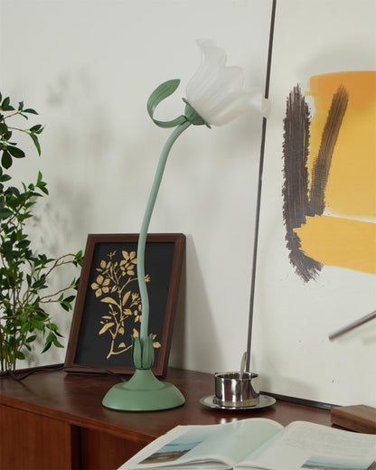 Isabelle Lily Flower Table Lamp with Elegant Floral Design