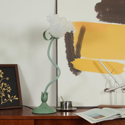 Isabelle Lily Flower Table Lamp with Elegant Floral Design