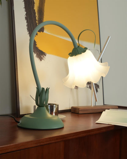 Isabelle Lily Flower Table Lamp with Elegant Floral Design