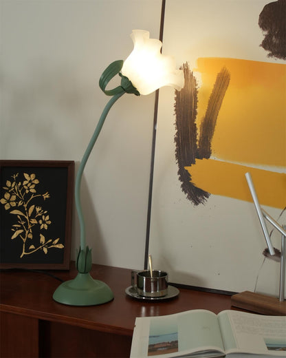 Isabelle Lily Flower Table Lamp with Elegant Floral Design