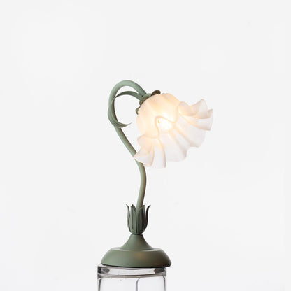 Isabelle Lily Flower Table Lamp with Elegant Floral Design