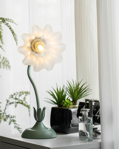 Isabelle Lily Flower Table Lamp with Elegant Floral Design