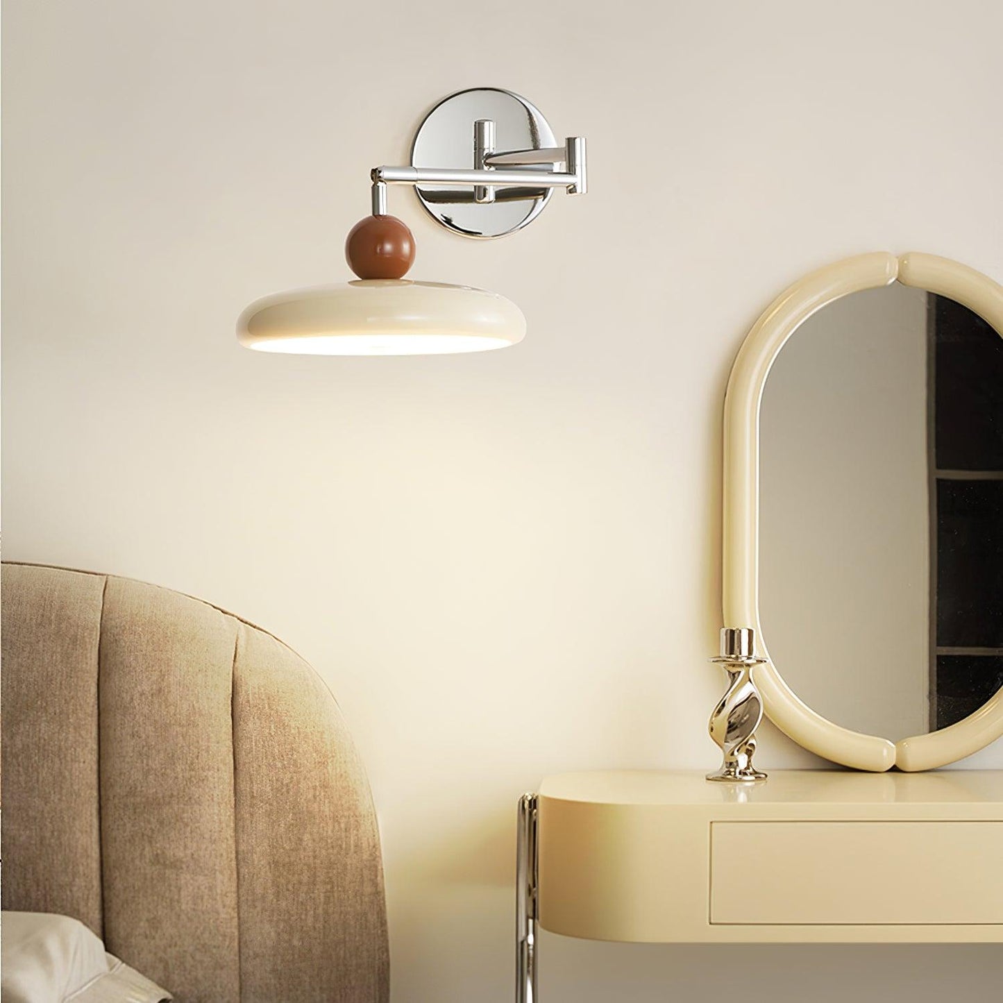 Élise Loa Plug In Wall Lamp Modern Metal and Acrylic LED Lighting