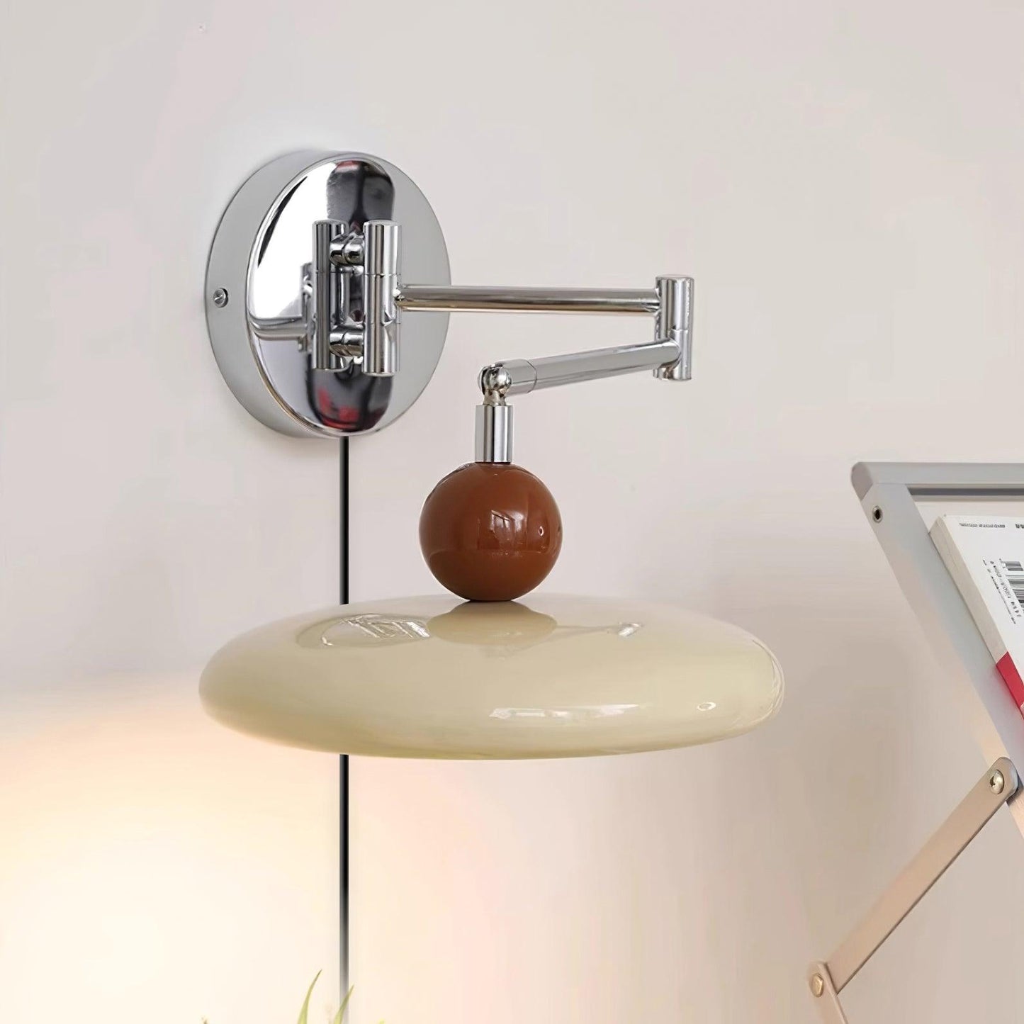 Élise Loa Plug In Wall Lamp Modern Metal and Acrylic LED Lighting