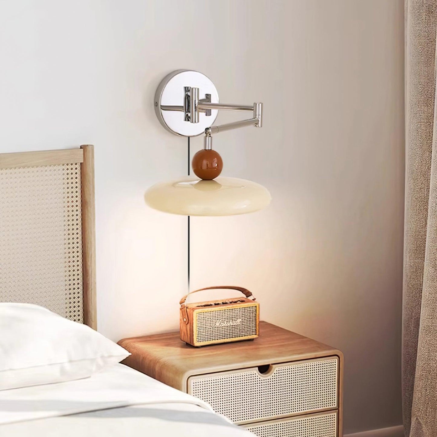 Élise Loa Plug In Wall Lamp Modern Metal and Acrylic LED Lighting