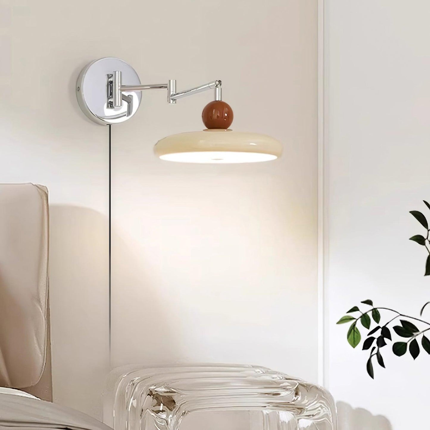 Élise Loa Plug In Wall Lamp Modern Metal and Acrylic LED Lighting