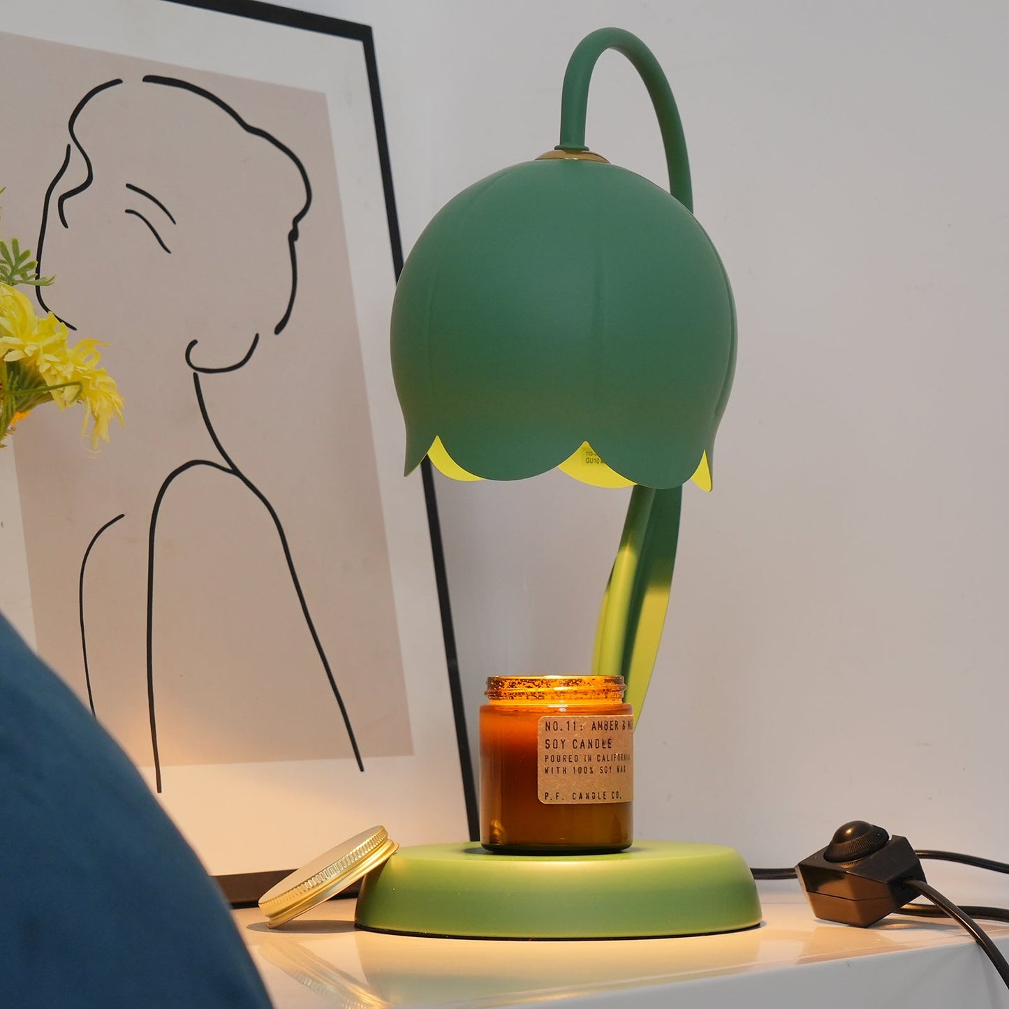 Elodie Lily Candle Warmer Lamp with Halogen Heat Design