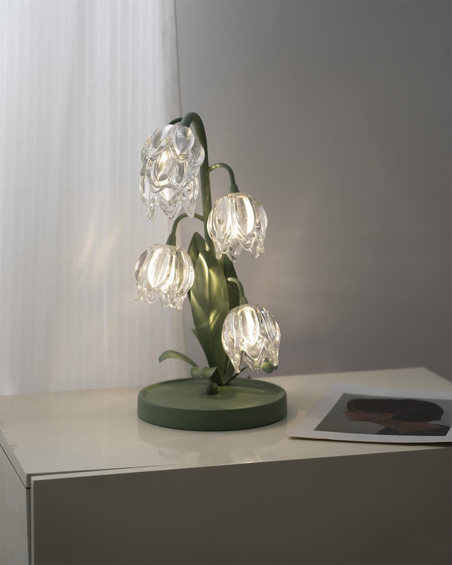 Aurélia Green Flower Table Lamp with Glass Petal Design
