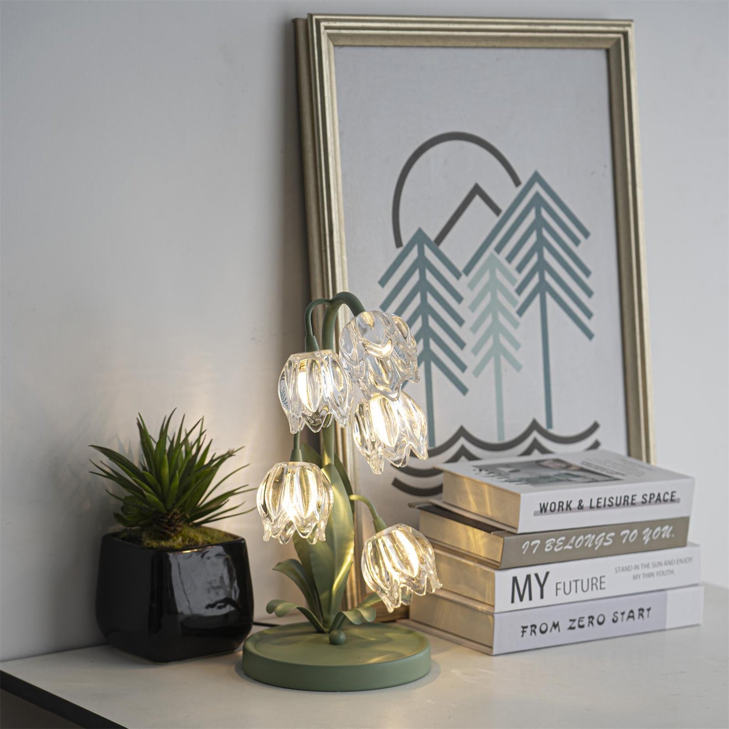 Aurélia Green Flower Table Lamp with Glass Petal Design
