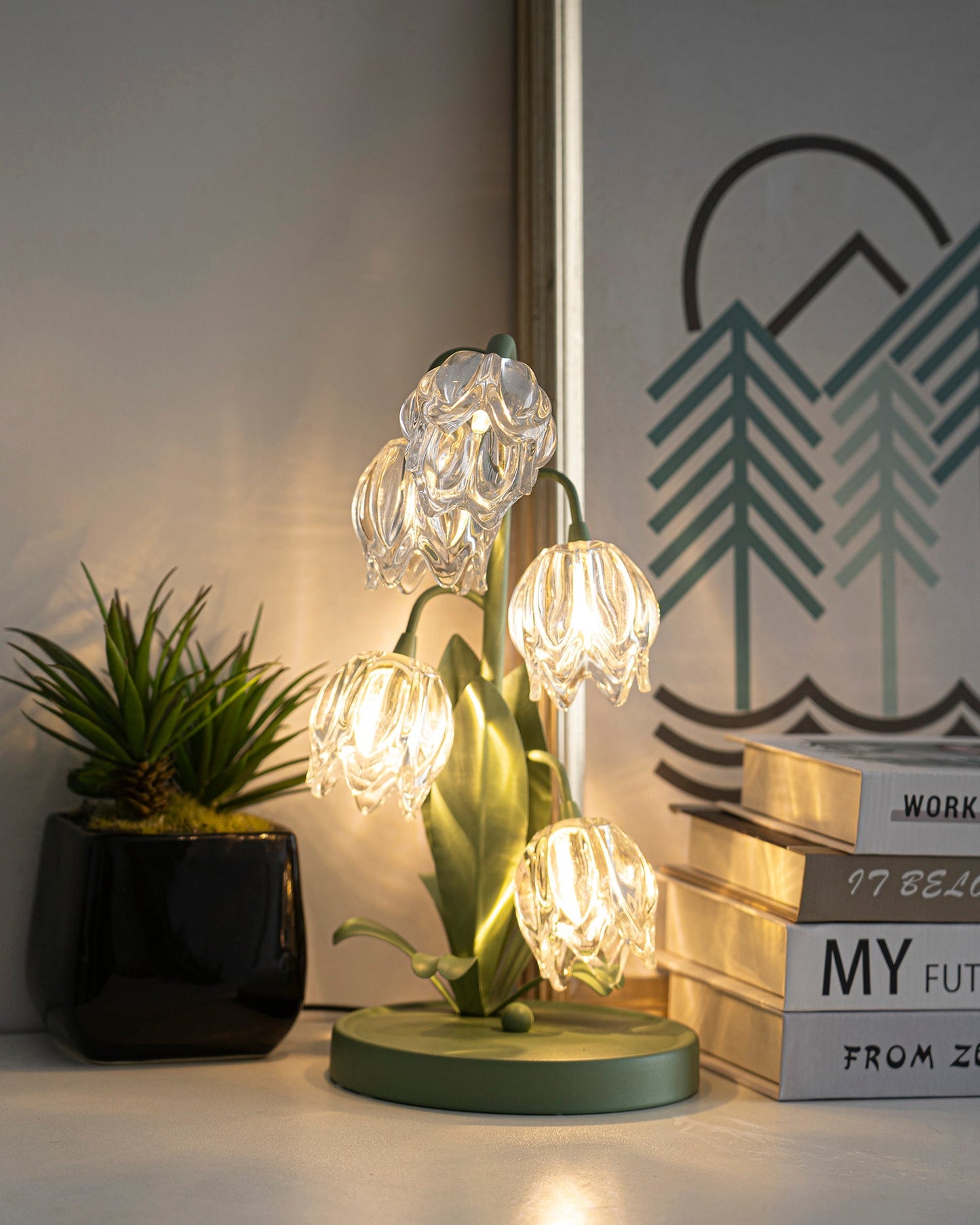 Aurélia Green Flower Table Lamp with Glass Petal Design