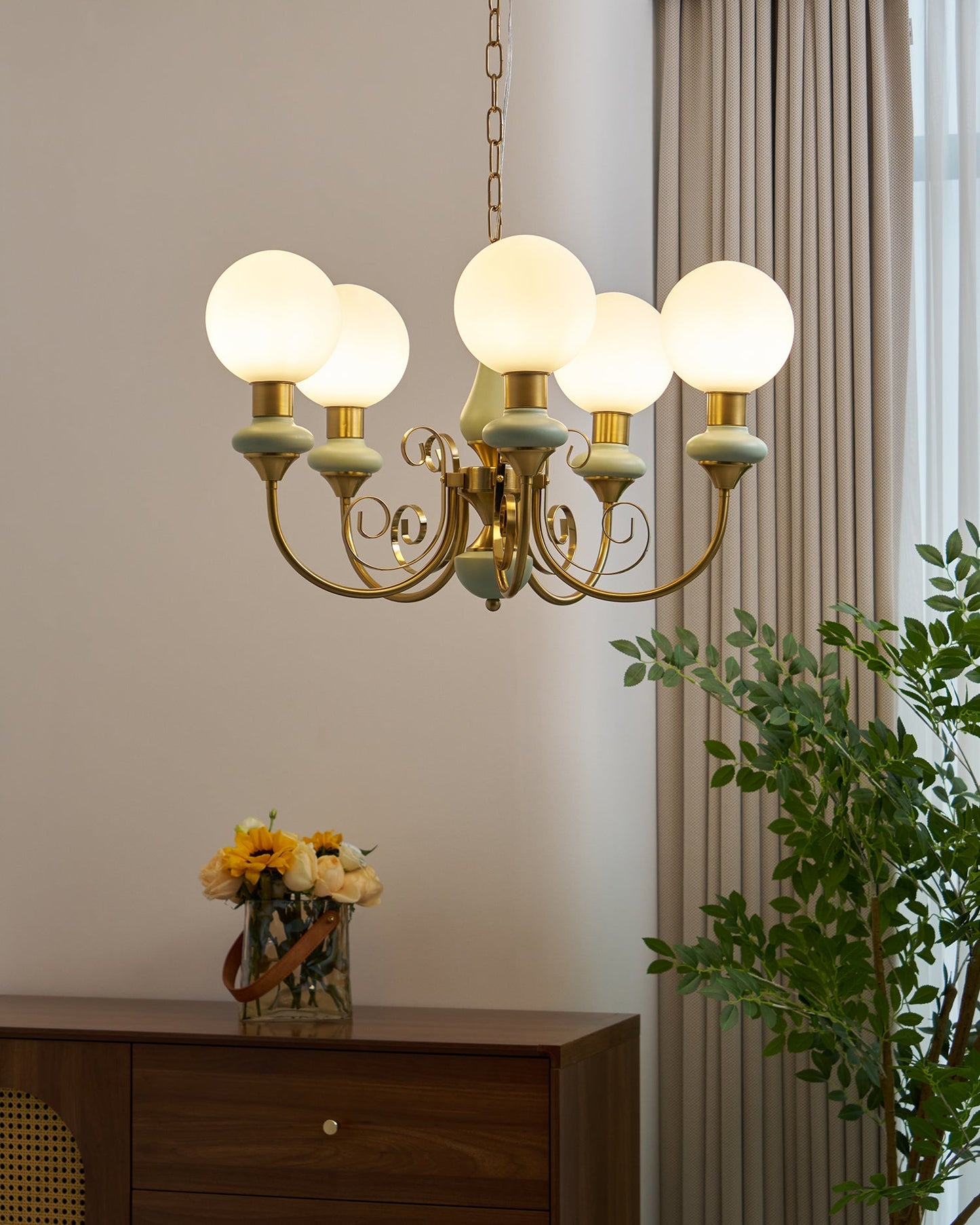 Isabelle Onyx Chandelier