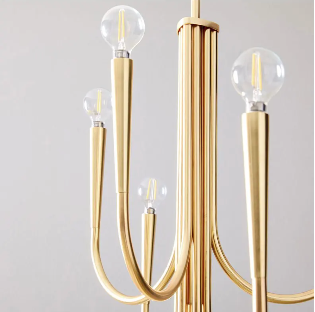 Élise Pristine Metal Chandelier Light