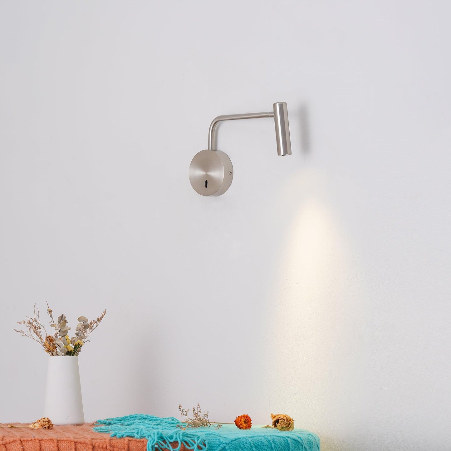 Aurélie Rizo Reading Plug-In Wall Lamp with Adjustable LED Arm