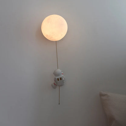 Élise Nordic White Iron LED Wall Lamp Kids Room Decor