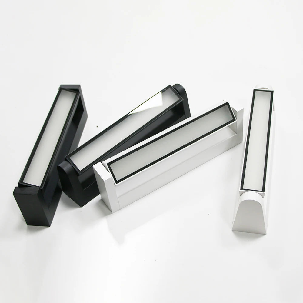Élise Adjustable Angle LED Outdoor Waterproof Wall Lamp