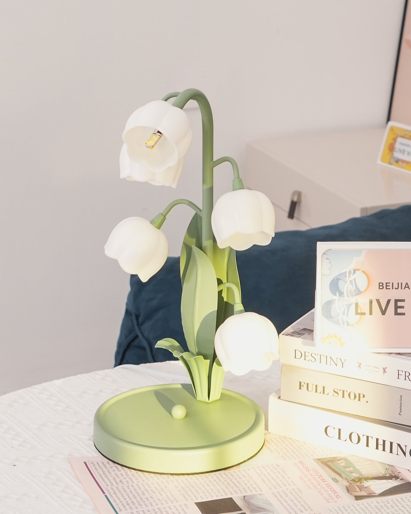 Élodie Orchid Blossom Table Lamp with Artistic Floral Design