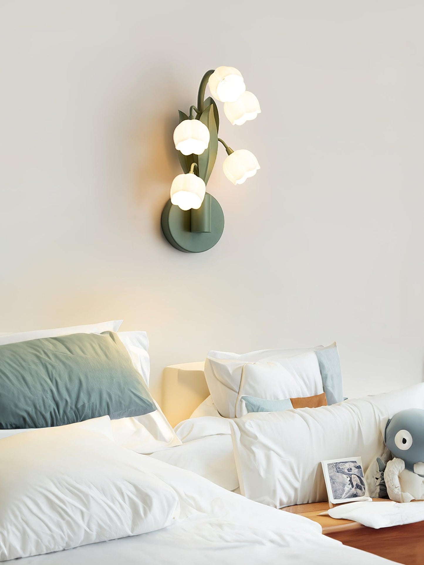 Isabelle Orchid Wall Lamp with Green Leaves and Three-Color LED
