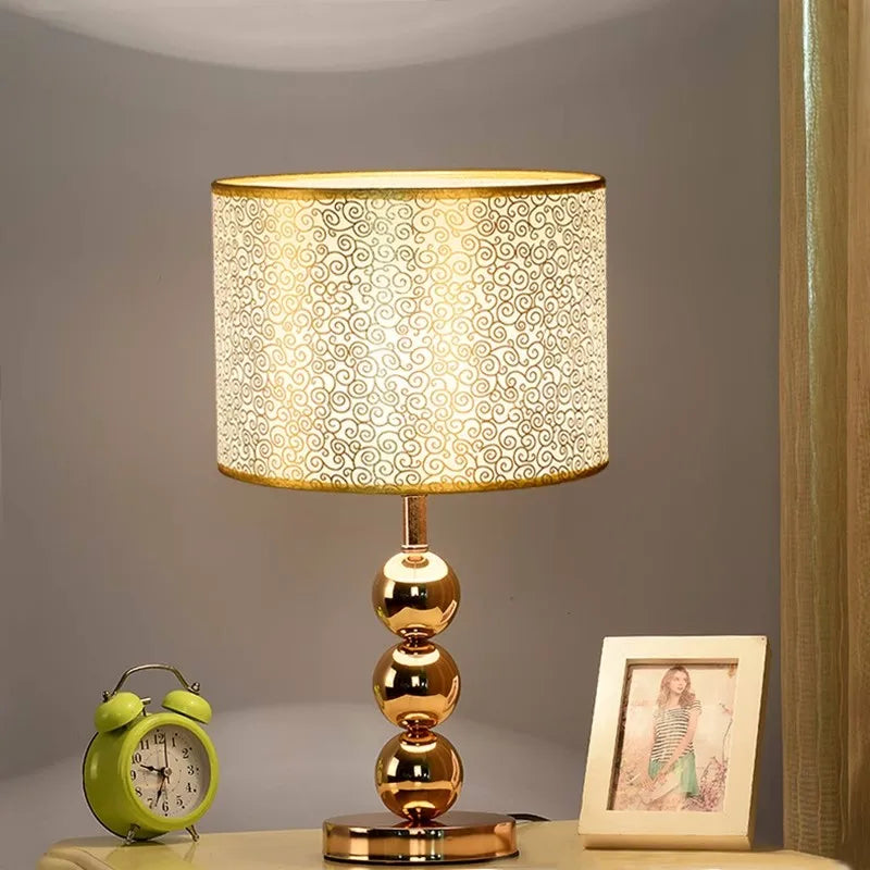 Élise Modern Fashion Alloy Acrylic Bedside Table Lamp E27 Desk Light