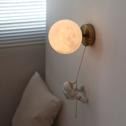 Élise Nordic White Iron LED Wall Lamp Kids Room Decor
