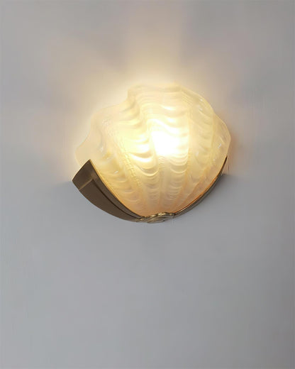 Aurélie Seashell Wall Lamp with Sculpted Glass Design